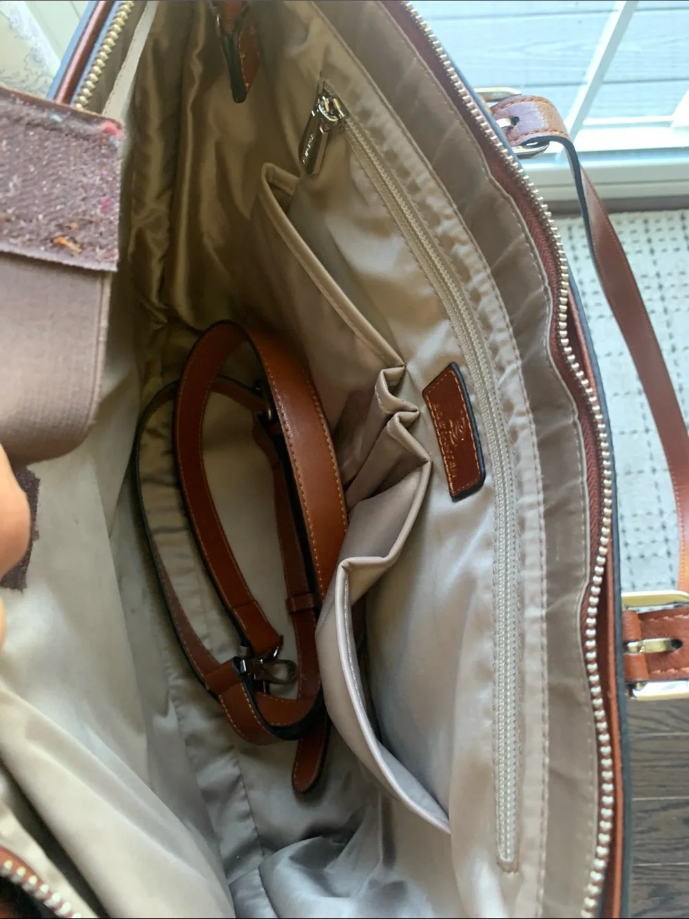 Bostonian Leather Laptop Tote - Cognac Brown.